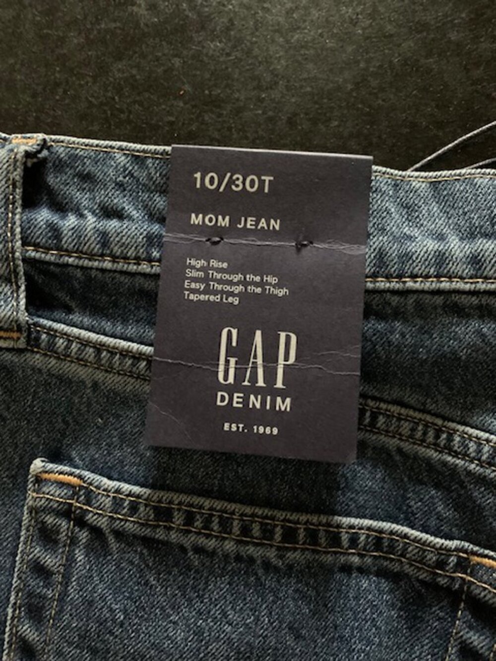 New GAP Women's “Mom Jeans” High Rise NWT 10/30 T